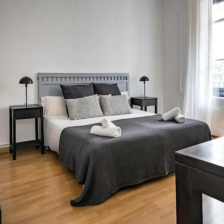 Habitat Art Apartment *
